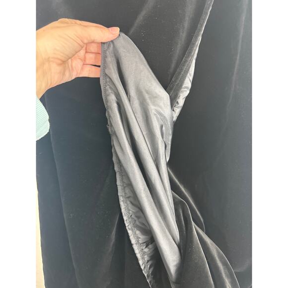 Vintage Laura Ashley Black Velvet Skirt Vintage Size 12 (runs small) - Picture 8 of 13